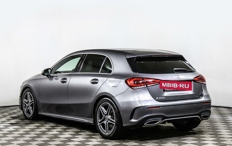 Mercedes-Benz A-Класс, 2019 год, 2 798 000 рублей, 7 фотография