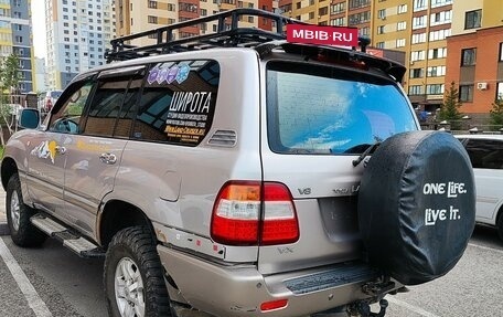 Toyota Land Cruiser 100 рестайлинг 2, 2001 год, 1 700 000 рублей, 4 фотография