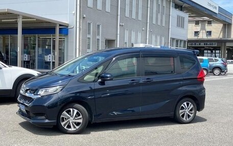 Honda Freed II, 2021 год, 1 300 000 рублей, 4 фотография