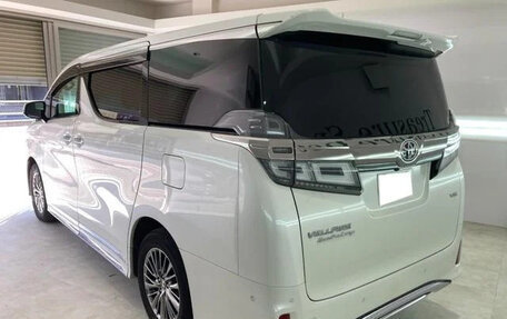 Toyota Vellfire II, 2020 год, 3 500 000 рублей, 2 фотография