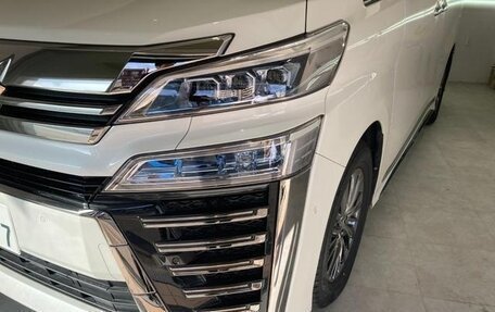 Toyota Vellfire II, 2020 год, 3 500 000 рублей, 5 фотография