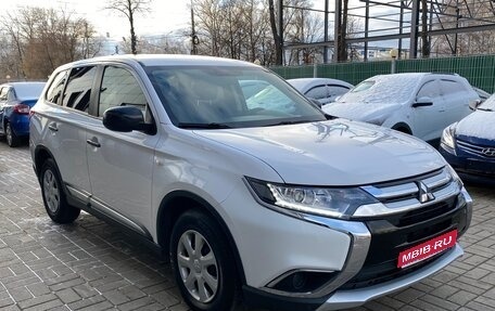 Mitsubishi Outlander III рестайлинг 3, 2018 год, 2 185 000 рублей, 1 фотография