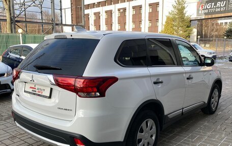 Mitsubishi Outlander III рестайлинг 3, 2018 год, 2 185 000 рублей, 7 фотография