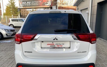 Mitsubishi Outlander III рестайлинг 3, 2018 год, 2 185 000 рублей, 6 фотография