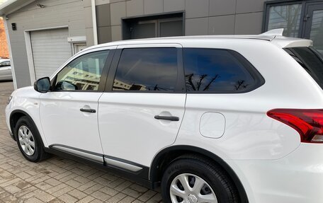 Mitsubishi Outlander III рестайлинг 3, 2018 год, 2 185 000 рублей, 28 фотография