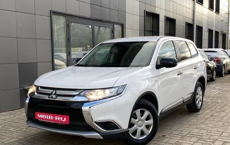 Mitsubishi Outlander III рестайлинг 3, 2018 год, 2 185 000 рублей, 27 фотография