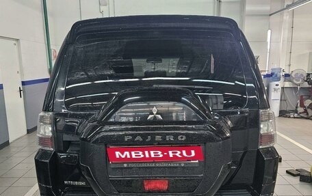 Mitsubishi Pajero IV, 2015 год, 2 597 000 рублей, 4 фотография