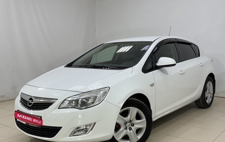 Opel Astra J, 2011 год, 770 000 рублей, 1 фотография