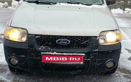 Ford Escape II, 2005 год, 550 000 рублей, 10 фотография