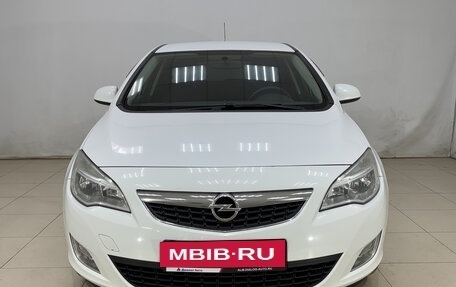 Opel Astra J, 2011 год, 770 000 рублей, 2 фотография