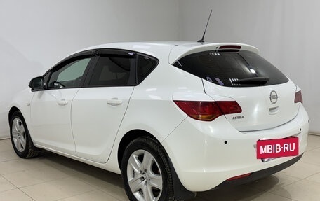 Opel Astra J, 2011 год, 770 000 рублей, 4 фотография