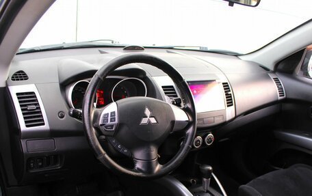 Mitsubishi Outlander III рестайлинг 3, 2008 год, 1 200 000 рублей, 8 фотография