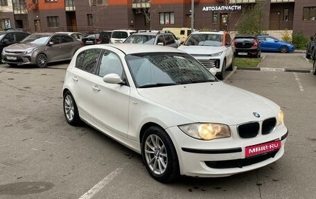 BMW 1 серия, 2009 год, 1 050 000 рублей, 1 фотография