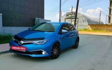 Toyota Auris II, 2015 год, 1 300 000 рублей, 3 фотография