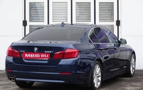 BMW 5 серия, 2012 год, 2 400 000 рублей, 3 фотография