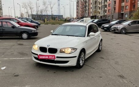 BMW 1 серия, 2009 год, 1 050 000 рублей, 3 фотография