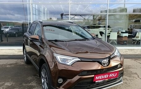 Toyota RAV4, 2017 год, 2 740 000 рублей, 3 фотография