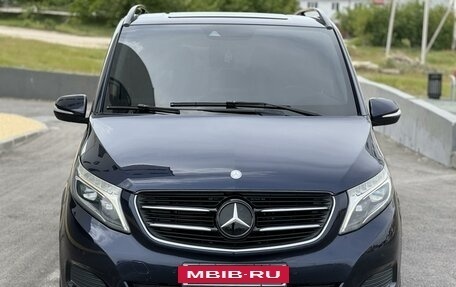 Mercedes-Benz V-Класс, 2015 год, 3 700 000 рублей, 6 фотография