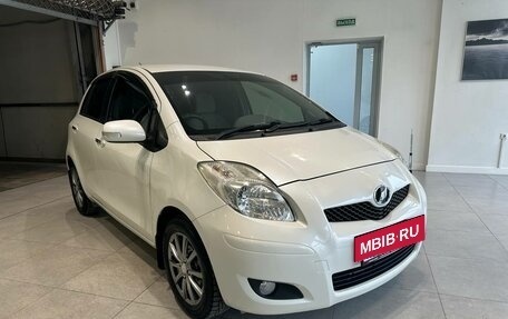 Toyota Vitz, 2010 год, 899 000 рублей, 4 фотография