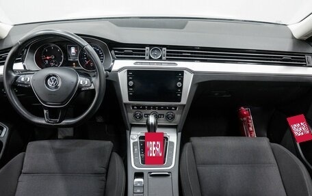 Volkswagen Passat B8 рестайлинг, 2018 год, 1 849 000 рублей, 11 фотография