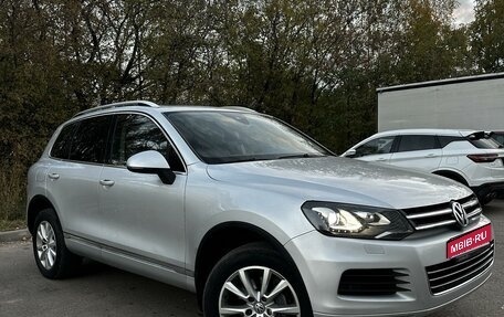 Volkswagen Touareg III, 2011 год, 1 950 000 рублей, 1 фотография