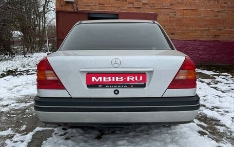 Mercedes-Benz C-Класс, 1994 год, 560 000 рублей, 3 фотография