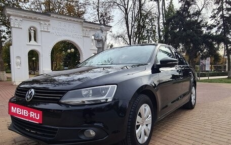 Volkswagen Jetta VI, 2014 год, 870 000 рублей, 2 фотография