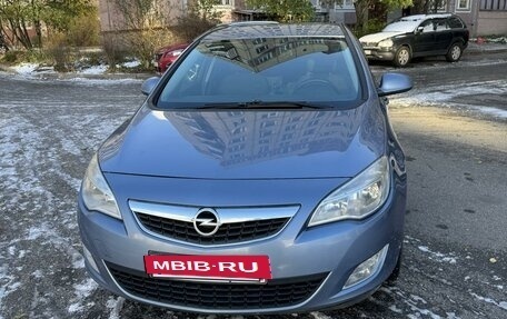 Opel Astra J, 2010 год, 650 000 рублей, 4 фотография