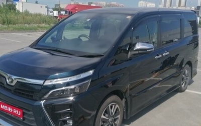 Toyota Voxy III, 2018 год, 2 500 000 рублей, 1 фотография