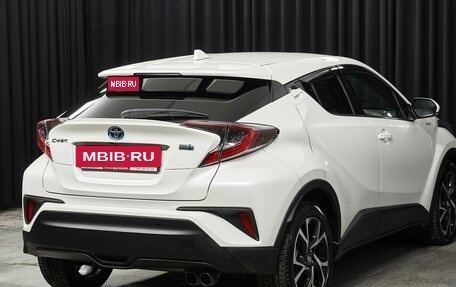 Toyota C-HR I рестайлинг, 2017 год, 2 198 000 рублей, 4 фотография