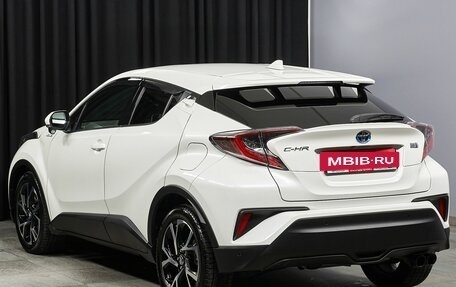 Toyota C-HR I рестайлинг, 2017 год, 2 198 000 рублей, 6 фотография