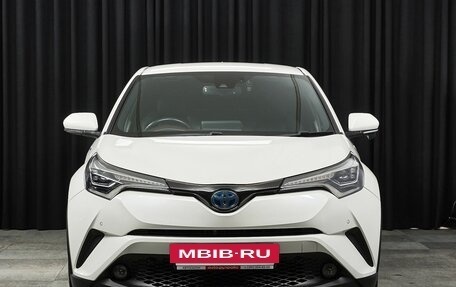 Toyota C-HR I рестайлинг, 2017 год, 2 198 000 рублей, 2 фотография