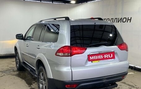 Mitsubishi Pajero Sport II рестайлинг, 2014 год, 1 749 900 рублей, 3 фотография