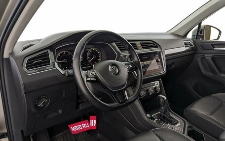 Volkswagen Tiguan II, 2018 год, 2 750 000 рублей, 16 фотография