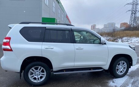 Toyota Land Cruiser Prado 150 рестайлинг 2, 2016 год, 4 850 000 рублей, 3 фотография