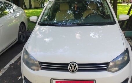 Volkswagen Polo VI (EU Market), 2013 год, 650 000 рублей, 2 фотография