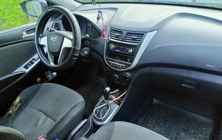 Hyundai Solaris II рестайлинг, 2011 год, 630 000 рублей, 6 фотография