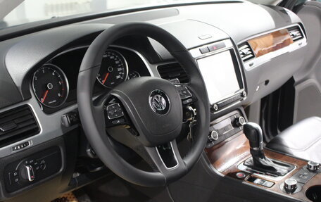 Volkswagen Touareg III, 2014 год, 2 495 000 рублей, 6 фотография