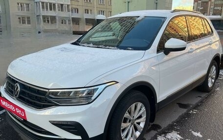 Volkswagen Tiguan II, 2021 год, 3 350 000 рублей, 2 фотография