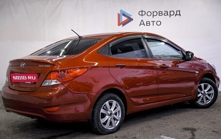 Hyundai Solaris II рестайлинг, 2012 год, 900 000 рублей, 18 фотография