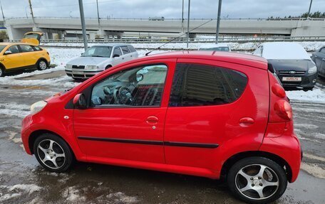 Peugeot 107 I рестайлинг, 2009 год, 375 000 рублей, 2 фотография