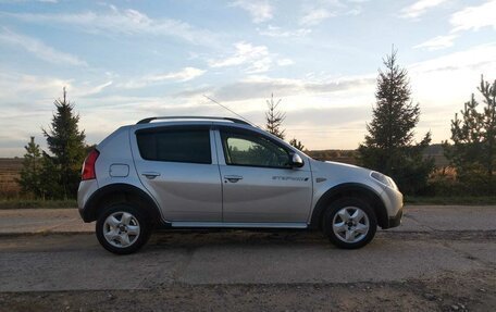 Renault Sandero I, 2014 год, 865 000 рублей, 4 фотография