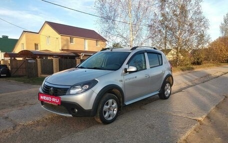 Renault Sandero I, 2014 год, 865 000 рублей, 2 фотография