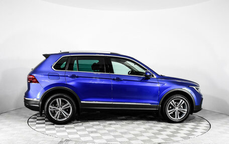 Volkswagen Tiguan II, 2022 год, 3 400 000 рублей, 5 фотография