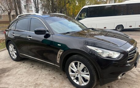 Infiniti QX70, 2014 год, 2 200 000 рублей, 9 фотография