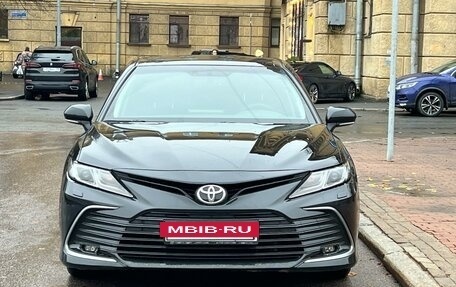 Toyota Camry, 2021 год, 2 990 000 рублей, 2 фотография