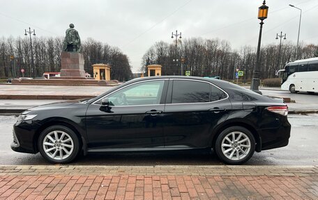 Toyota Camry, 2021 год, 2 990 000 рублей, 8 фотография