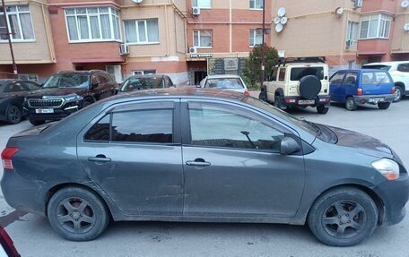 Toyota Yaris III рестайлинг, 2006 год, 485 000 рублей, 14 фотография