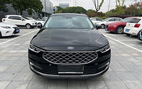 Ford Taurus VI рестайлинг, 2019 год, 2 643 000 рублей, 2 фотография