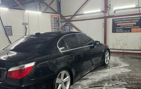 BMW 5 серия, 2006 год, 950 000 рублей, 2 фотография